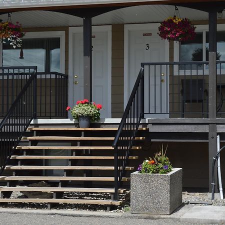 94 Motel & Rv Park 100 Mile House Екстериор снимка