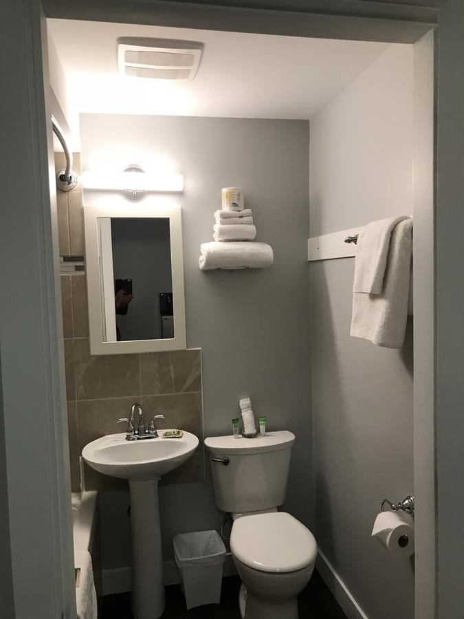 94 Motel & Rv Park 100 Mile House Екстериор снимка