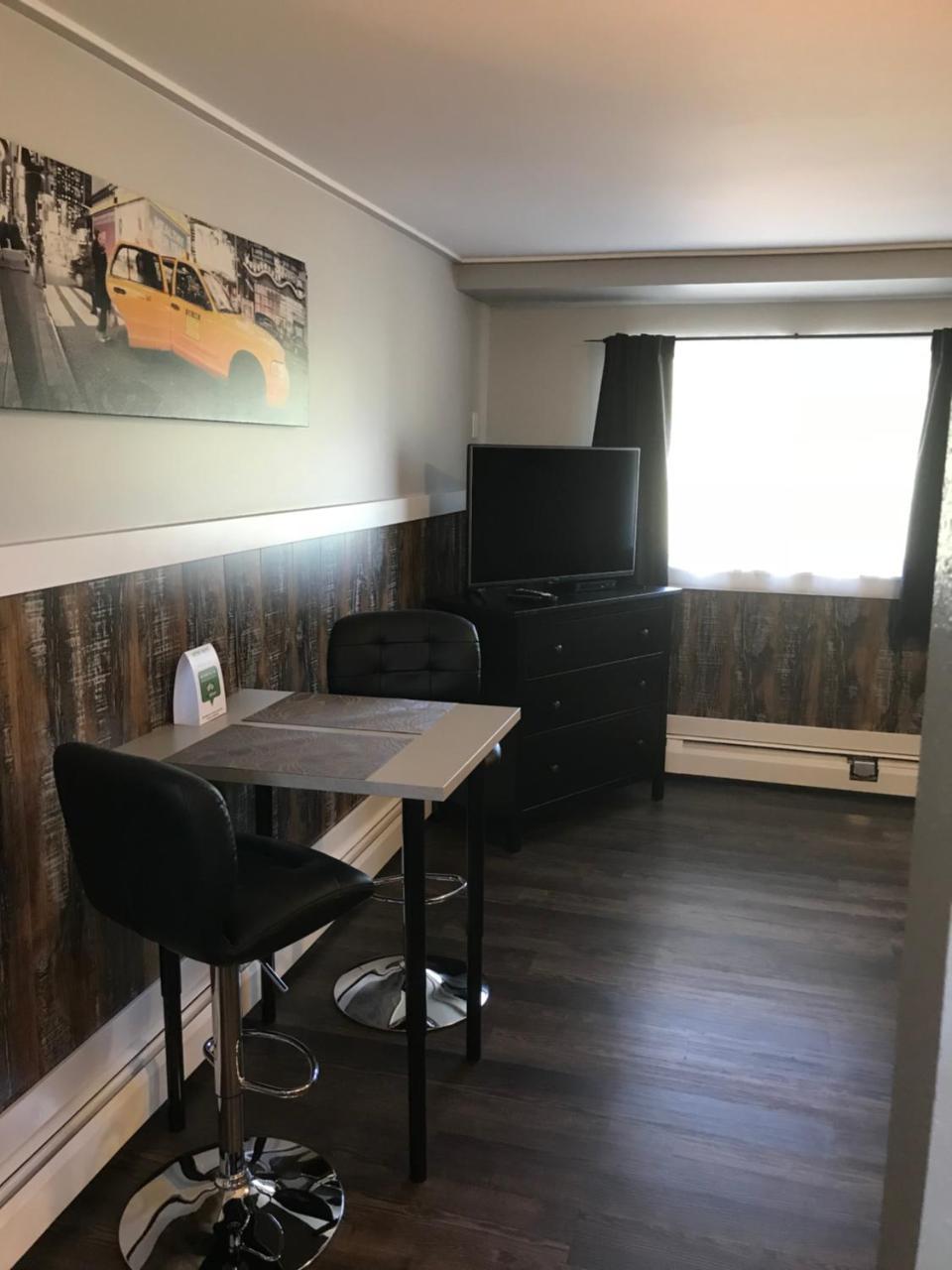 94 Motel & Rv Park 100 Mile House Екстериор снимка